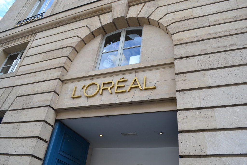 L’Oreal: Σε βουτιά 4% για τη μετοχή μεταφράστηκε η δυσπιστία των επενδυτών