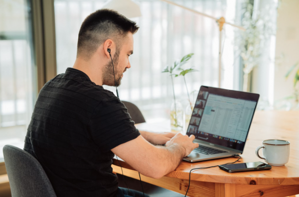 Ακίνητα: Στα αζήτητα τα σπίτια με home office