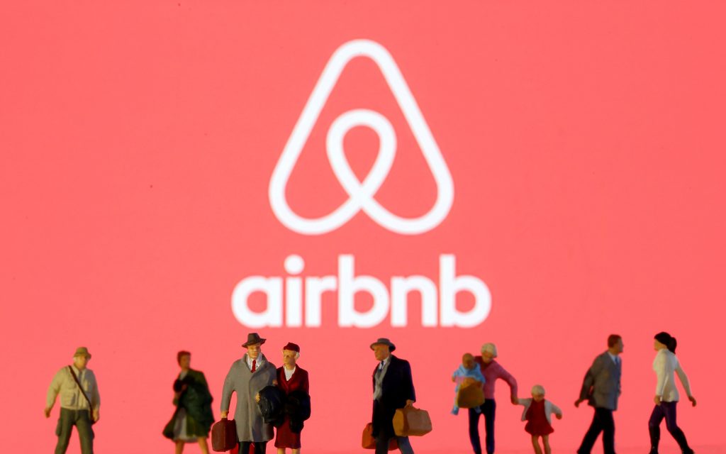 Airbnb: Πιάνουν «ταβάνι» τα καταλύματα Airbnb στην Ελλάδα [γραφήματα]