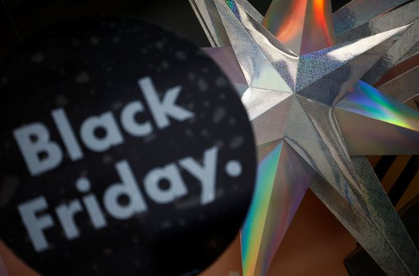 Black Friday: Πότε πέφτει φέτος η «μαύρη» Παρασκευή