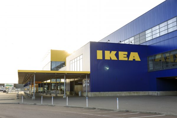 IKEA: «Έπεσε» το e-shop – Τι λέει η εταιρεία για τα προβλήματα σε φυσικά καταστήματα