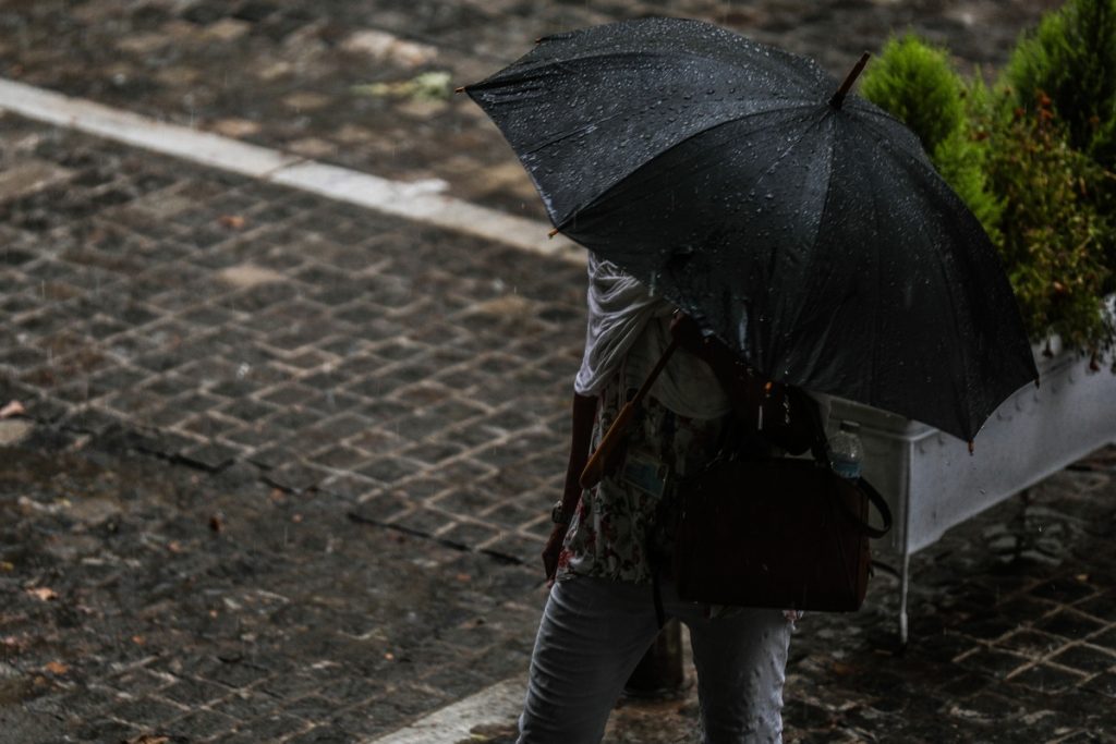 Κακοκαιρία Avgi: Πότε υποχωρούν τα έντονα καιρικά φαινόμενα