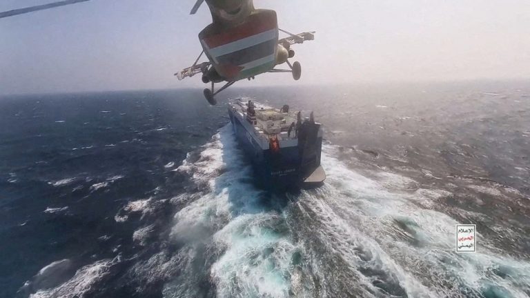 Ερυθρά Θάλασσα: Νέα πλήγματα Χούθι – Και ελληνικό πλοίο μεταξύ των στόχων
