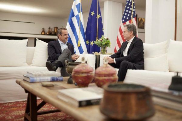 Ερυθρά Θάλασσα: Συνομιλία Μπλίνκεν – Μητσοτάκη