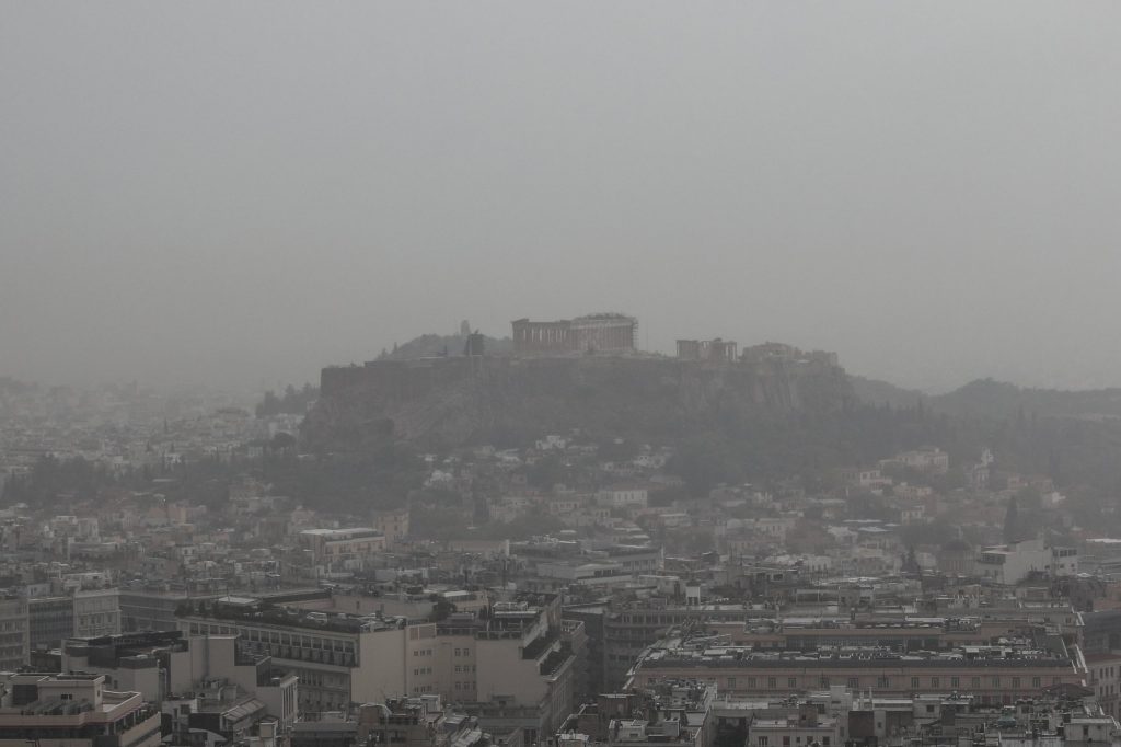 Επιμένει η κακοκαιρία – Πού θα «χτυπήσουν» καταιγίδες τις επόμενες ώρες