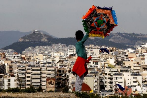 Καιρός: Κούλουμα με ηλιοφάνεια – Οι περιοχές που θα πετάξουμε χαρταετό εύκολα, με ιδανικές συνθήκες