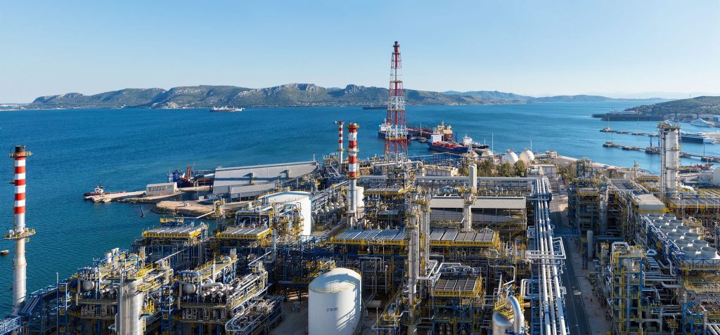 Helleniq Energy: Η τύχη της Elpedison  και οι αποφάσεις Λάτση, κρίνουν το δεύτερο placement