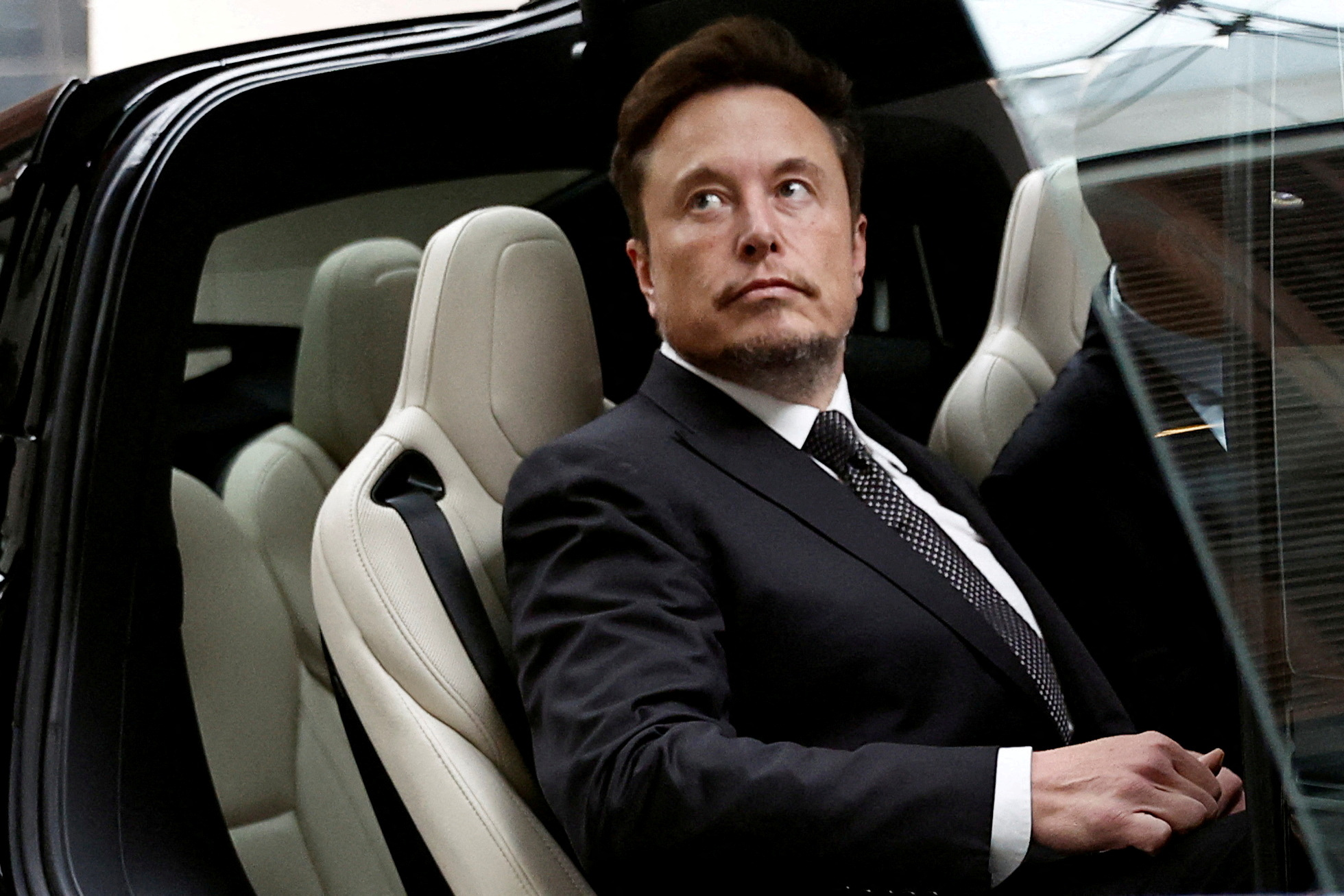 Ίλον Μασκ: Νέα αγωγή – Από μέτοχο της Tesla για ύποπτες συναλλαγές ύψους 7,5 δισ