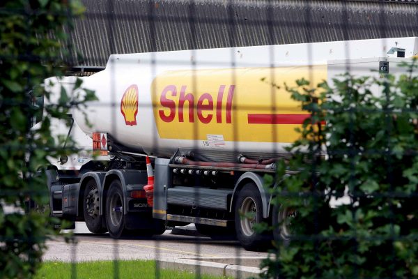 Shell: Διαζύγιο αλλά όχι…. βελούδινο με τη Νιγηρία – Αντιπαράθεση για τη μόλυνση του Δέλτα Νίγηρα