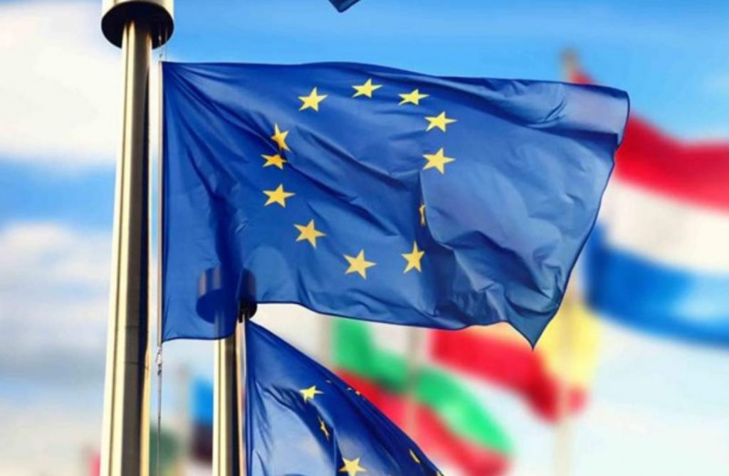 Eurobarometer Survey: Greeks Acknowledge EU Influence-Pessimistic about Future Living Standards