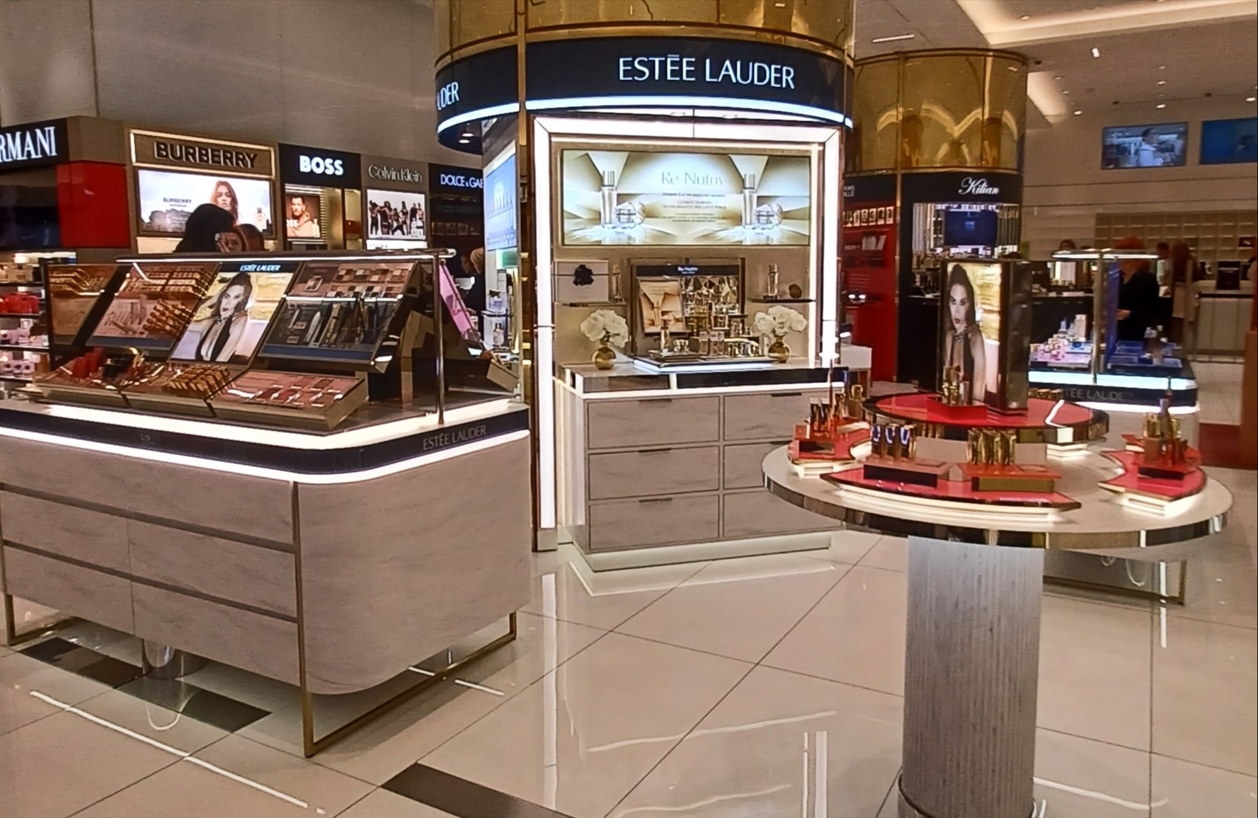 Estée Lauder: Πουλάει εμπορικά σήματα για να ανακάμψει η μετοχή