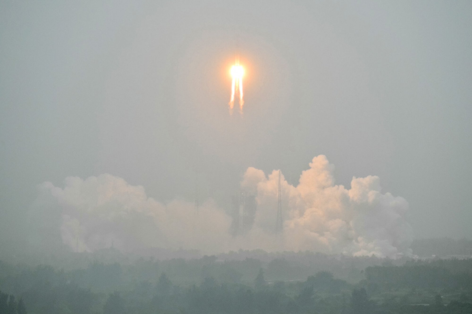 Κίνα: Εκτόξευσε το διαστημόπλοιο Chang’e-6