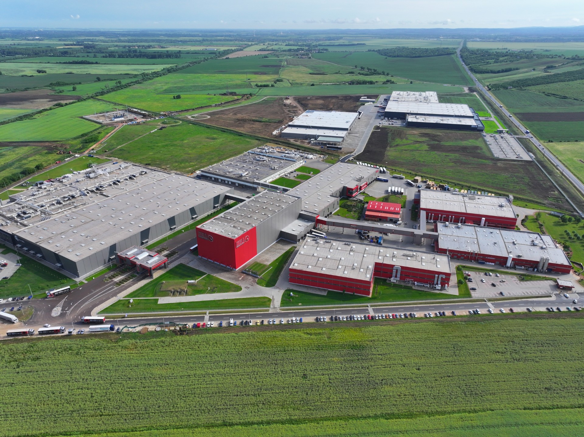 HELL Energy: Νέα παραγωγική μονάδα – Το μεγαλύτερο εργοστασιακό συγκρότημα στον κόσμο