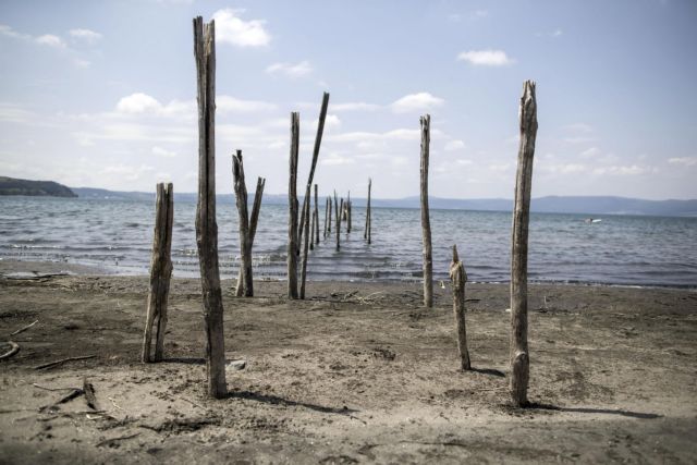 Σικελία: Στη «μέγγενη» της κλιματικής κρίσης – Διανομή νερού με δελτίο