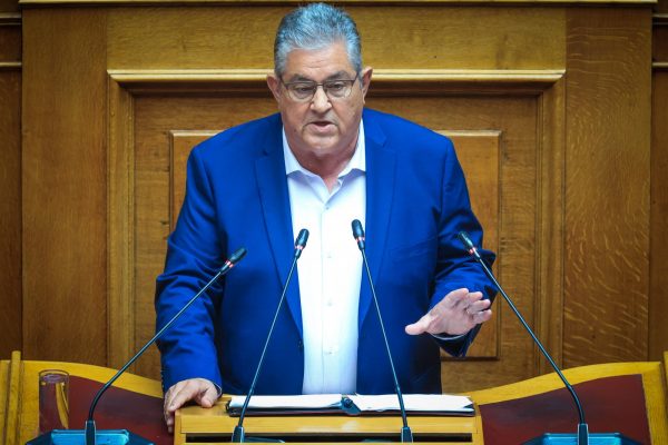 Κουτσούμπας: Δεν αγγίζετε τα τεράστια κέρδη που έχουν οι μεγάλοι όμιλοι