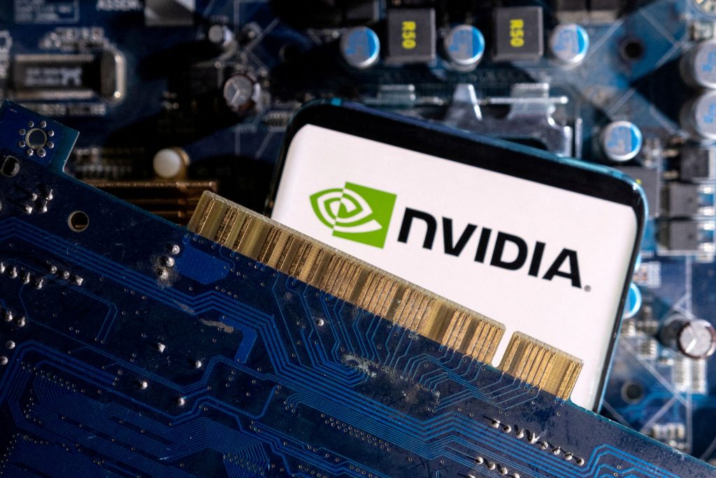 Nvidia: Σφοδρή επίκριση στον Μπάιντεν για τους νέους περιορισμούς στις εξαγωγές ημιαγωγών