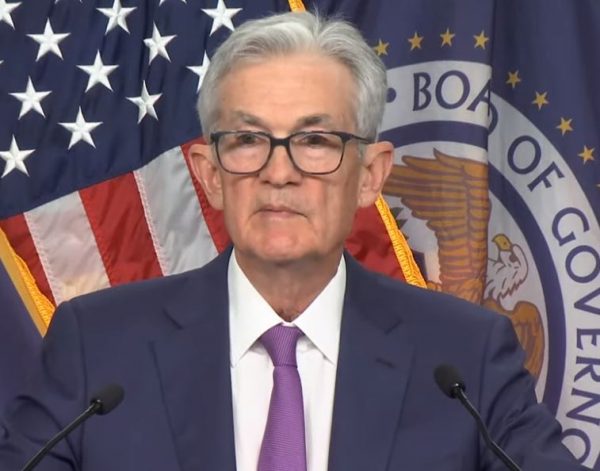 Federal Reserve: Αμετάβλητα τα επιτόκια για όγδοη συνεδρίαση