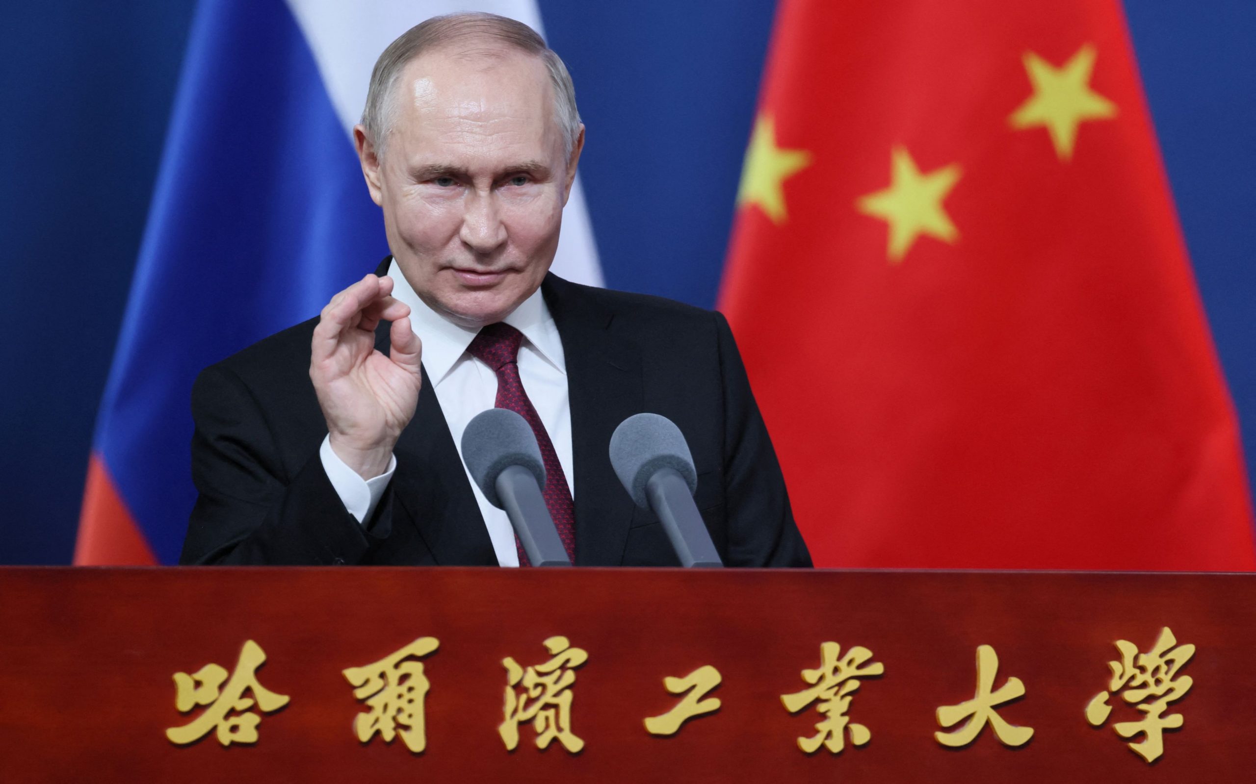 Κίνα – Πούτιν: Οι κυρώσεις των ΗΠΑ υπονομεύουν την εμπιστοσύνη στο δολάριο
