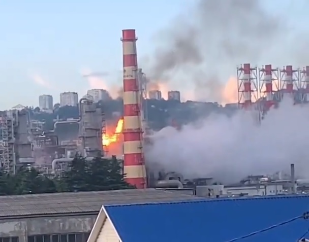 Ρωσία: Πυρκαγιά σε ρωσικό διυλιστήριο πετρελαίου μετά από επίθεση με drone