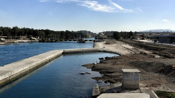 Αχαΐα: Έργα προστασίας από φαινόμενα διάβρωσης στην ακτογραμμή του Κορινθιακού