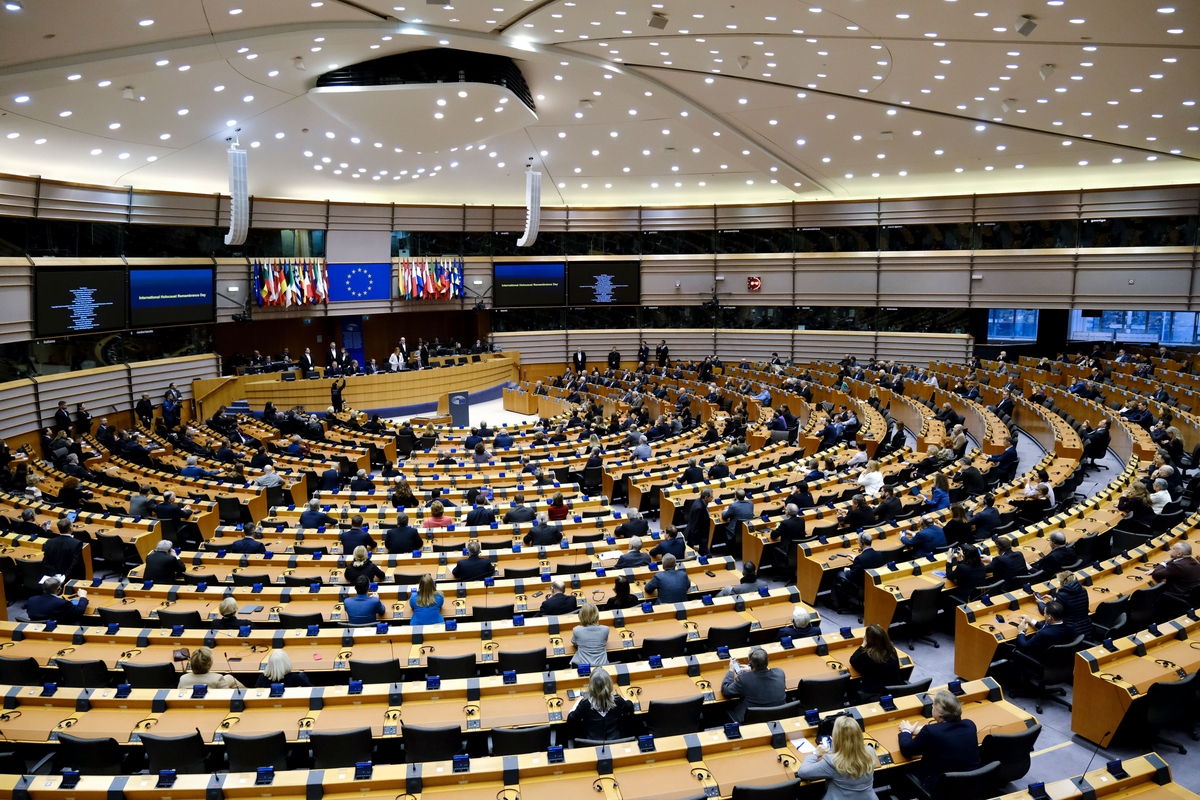 Ευρωεκλογές 2024: Οι αποδοχές των ευρωβουλευτών – Ποια επιδόματα δικαιούνται