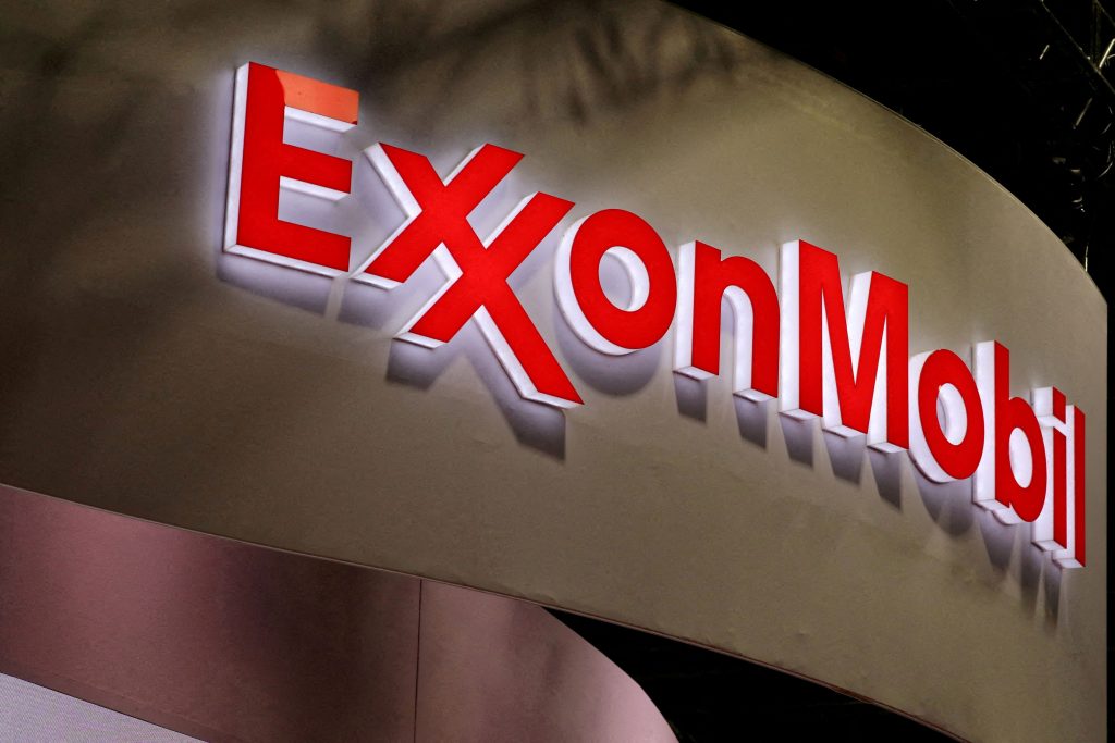 ExxonMobil: Η Καλιφόρνια την μηνύει για τον ρόλο της στην παγκόσμια ρύπανση από πλαστικά απόβλητα