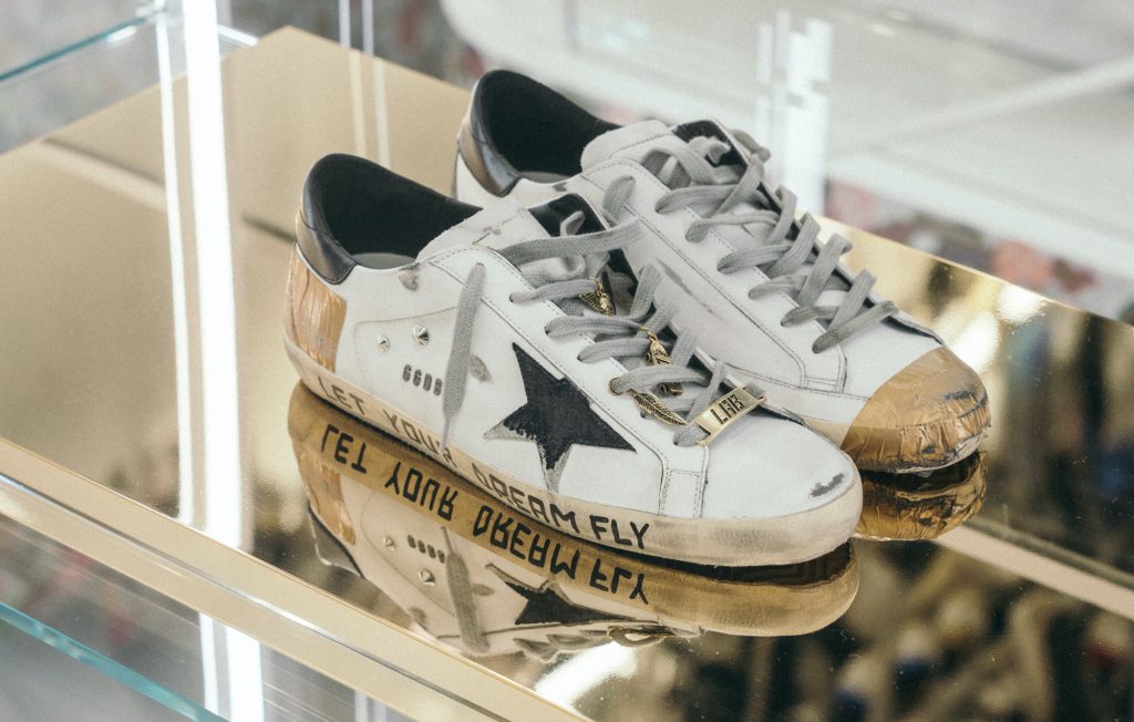 Golden Goose: Γιατί ανεστάλη η εισαγωγή στο Χρηματιστήριο του Μιλάνου