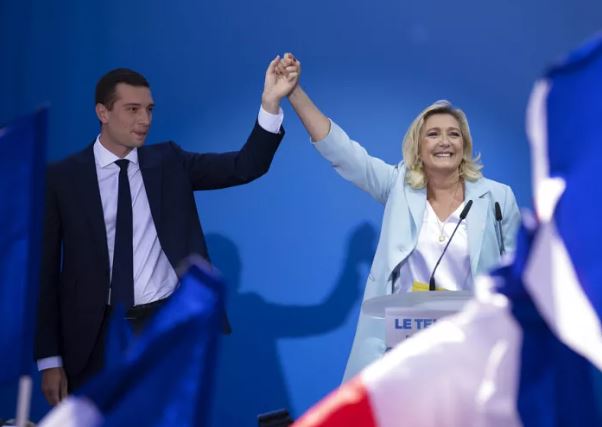 Το απερίσκεπτο στοίχημα του Μακρόν αφήνει τους Γάλλους ψηφοφόρους με ύπουλες επιλογές