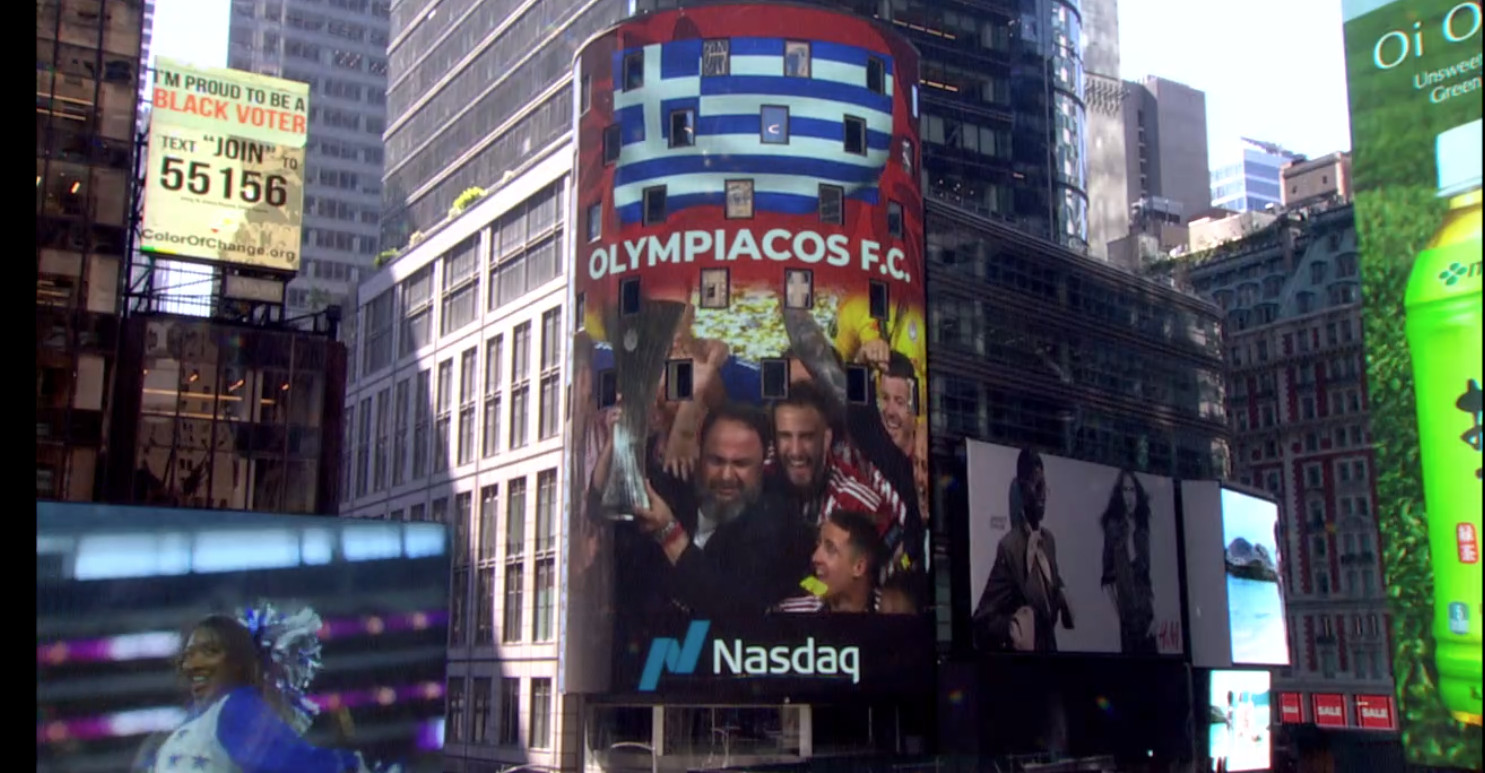 Ο Ολυμπιακός και η κατάκτηση του Conference σε billboard στην Times Square!