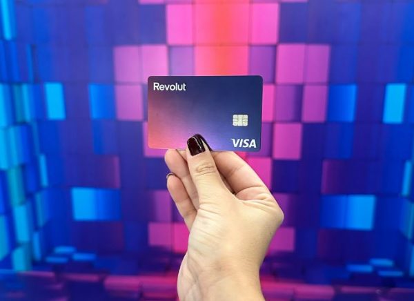 Revolut: Πάνω από 100.000 Έλληνες επιλέγουν τα ευέλικτα κεφάλαια