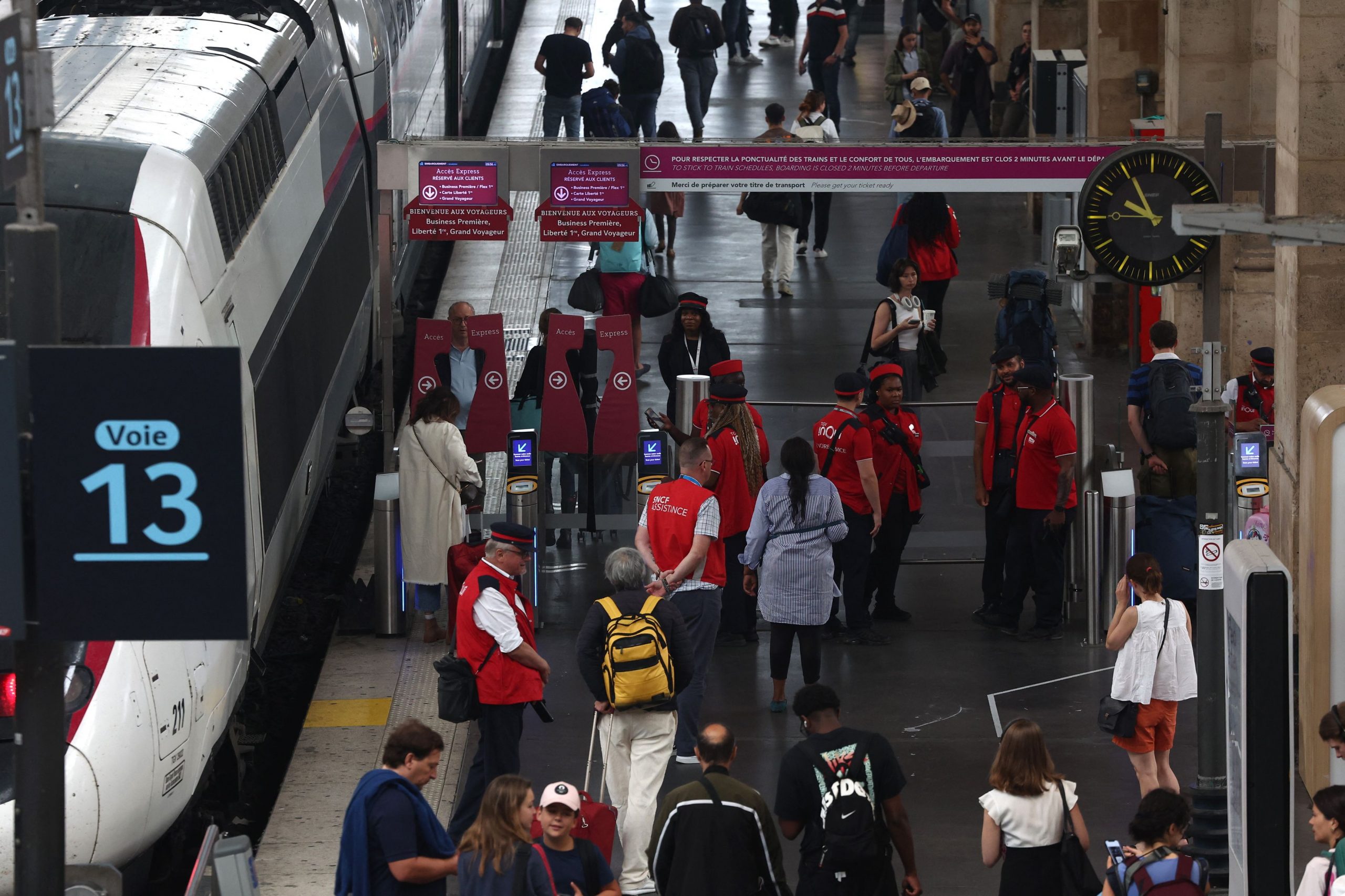 Γαλλία: Παρέλυσε το σιδηροδρομικό δίκτυο – Σαμποτάζ «βλέπουν» οι αρχές, ανήμερα της τελετής έναρξης των Ολυμπιακών Αγώνων