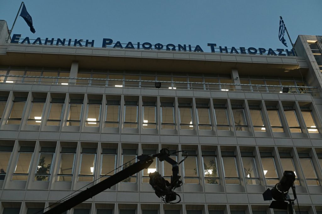 ΕΡΤ: Μαύρη τρύπα εκατομμυρίων – Οι αποκαλύψεις και η επίθεση ΣΥΡΙΖΑ στον Ζούλα