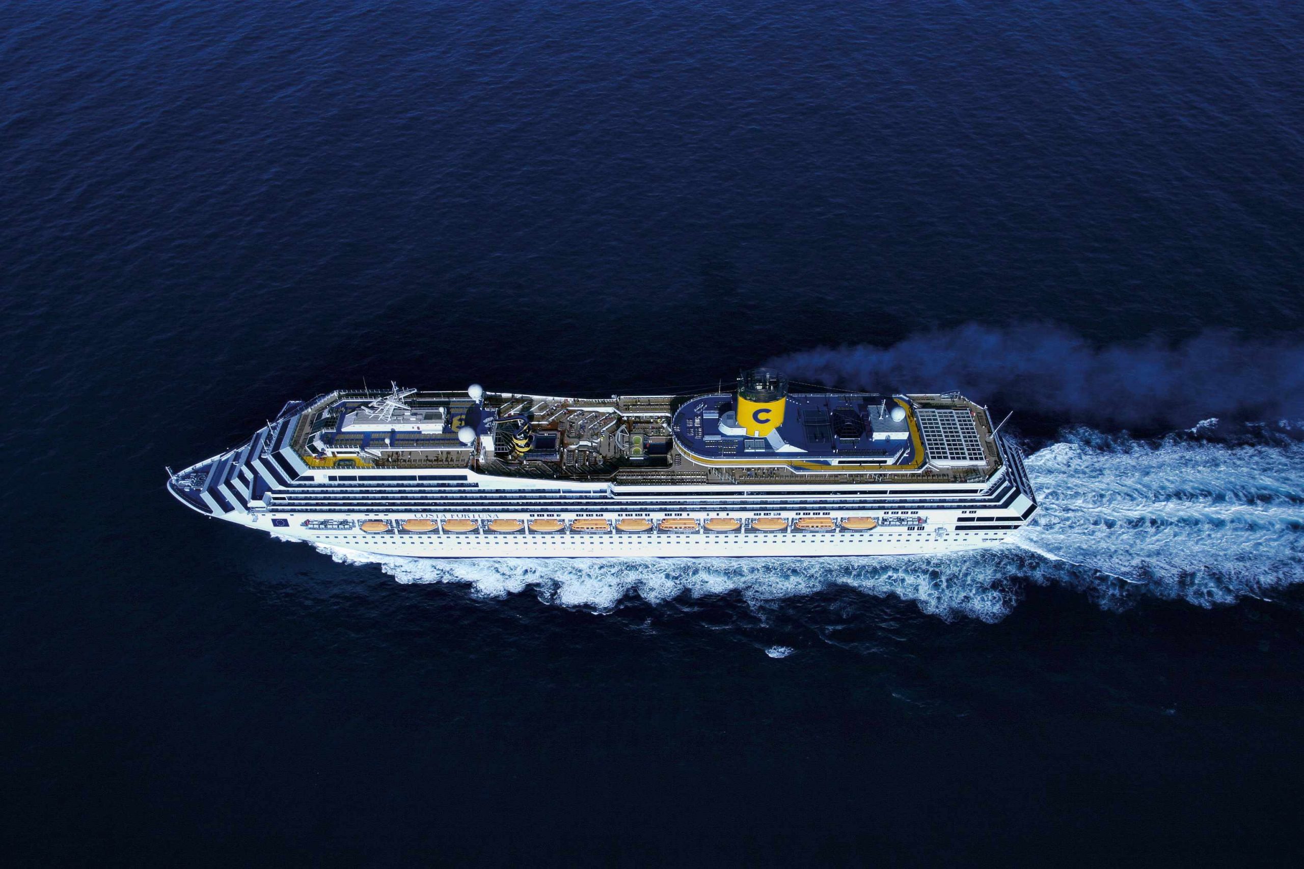 Costa Cruises: Το κρουαζιερόπλοιο Costa Fortuna στον Πειραιά