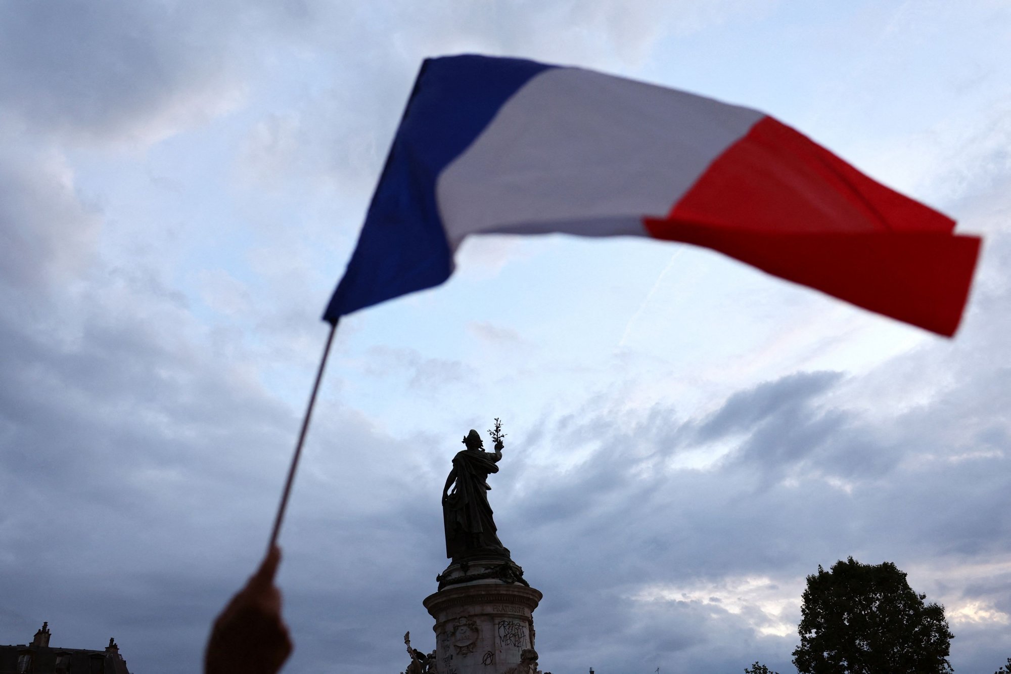 Γαλλία: «Επικίνδυνα εκτεθειμένη» σε νέο οικονομικό σοκ