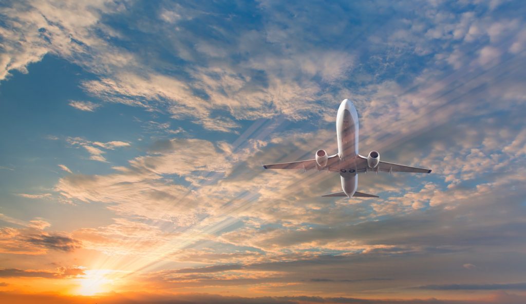 Αεροπλάνα: Γιατί σβήνουν τα φώτα κατά την απογείωση και την προσγείωση