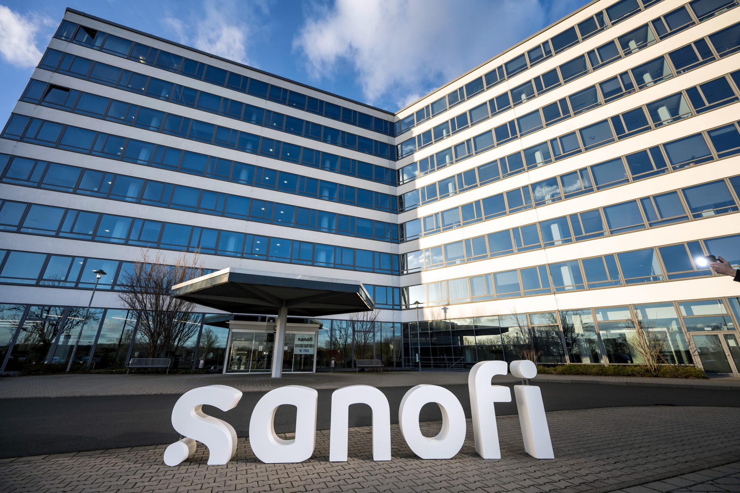Sanofi: Eξετάζει επένδυση 1,6 δισ. ευρώ στη Γερμανία