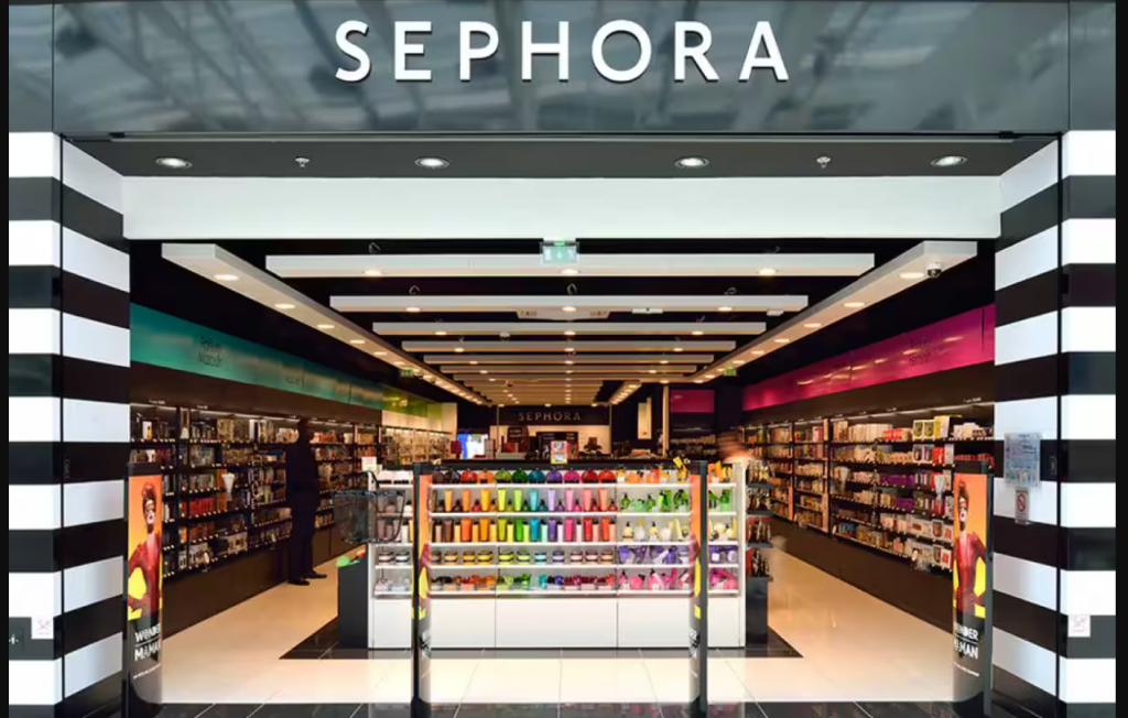 Sephora: Περικόπτει θέσεις εργασίας στην Κίνα λόγω χαμηλής ζήτησης