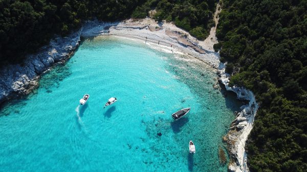 Η ελληνική παραλία που είναι στη λίστα με τις καλύτερες του πλανήτη