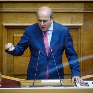 Attica Bank: «Κλείνουμε μία ακόμα 12ετή εκκρεμότητα» – Τι είπε ο Χατζηδάκης στη Βουλή