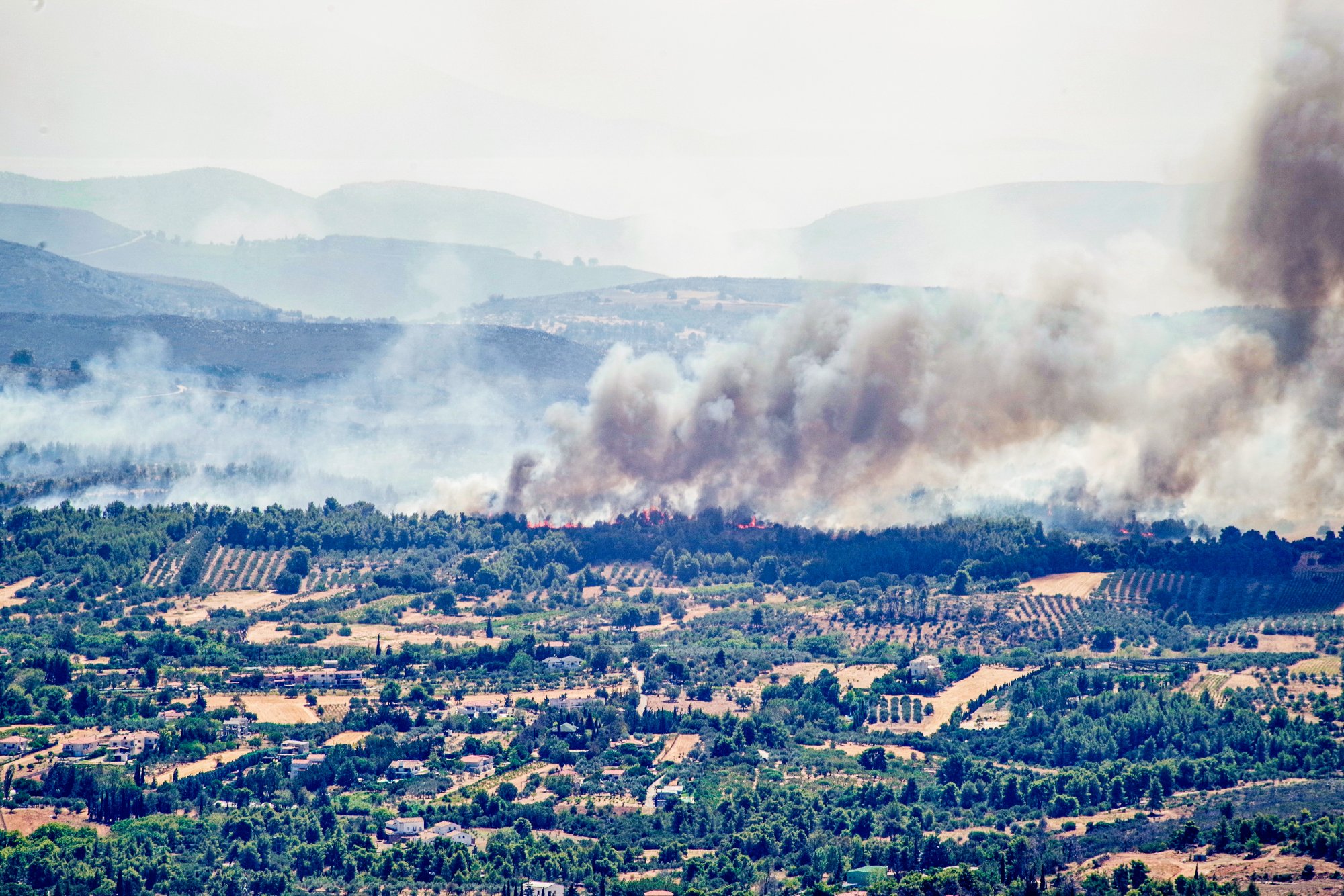 Φωτιά στην Αττική: Μπαράζ μηνυμάτων 112 – Εντολή εκκένωσης στη Νέα Πεντέλη