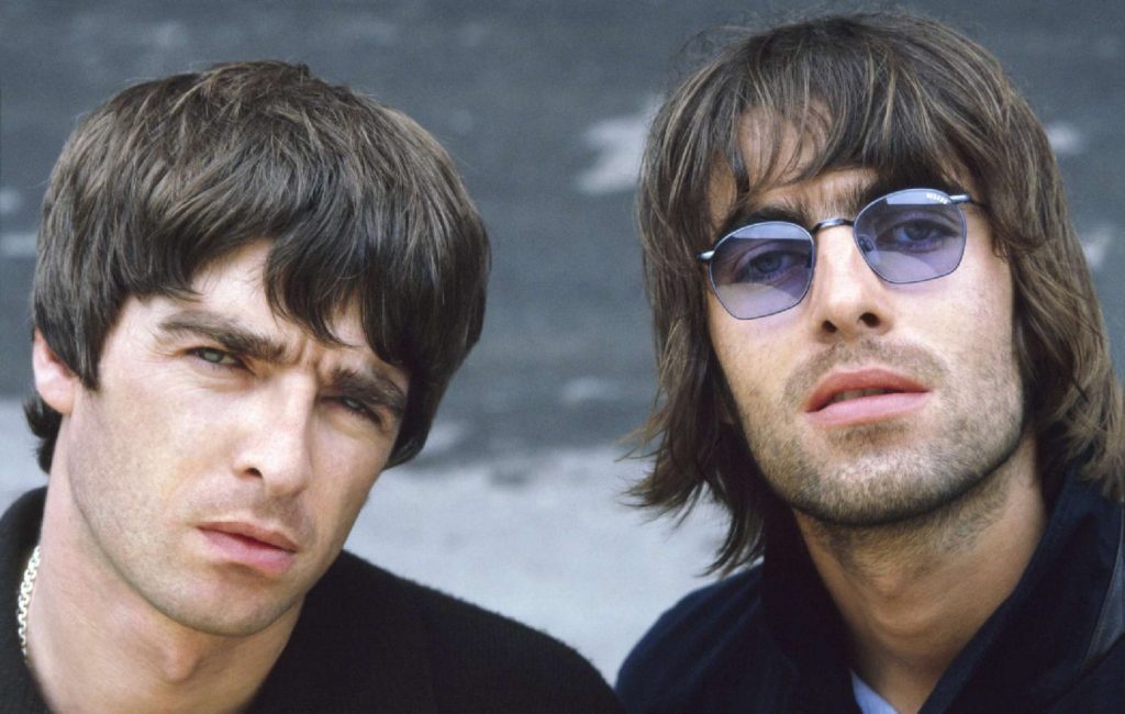 Oasis: Απατεώνες μάδησαν εκατοντάδες ευκολόπιστους θαυμαστές