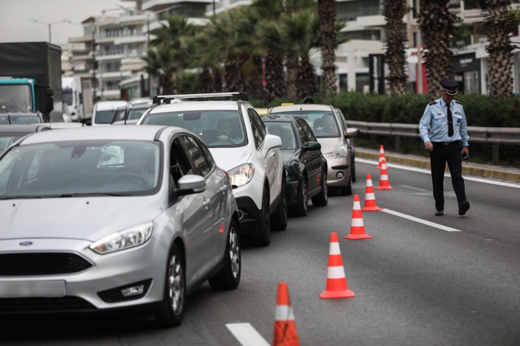 Νέος ΚΟΚ: Δρακόντειες ποινές για κόκκινο, κράνος, αλκοόλ, ζώνη και κινητό