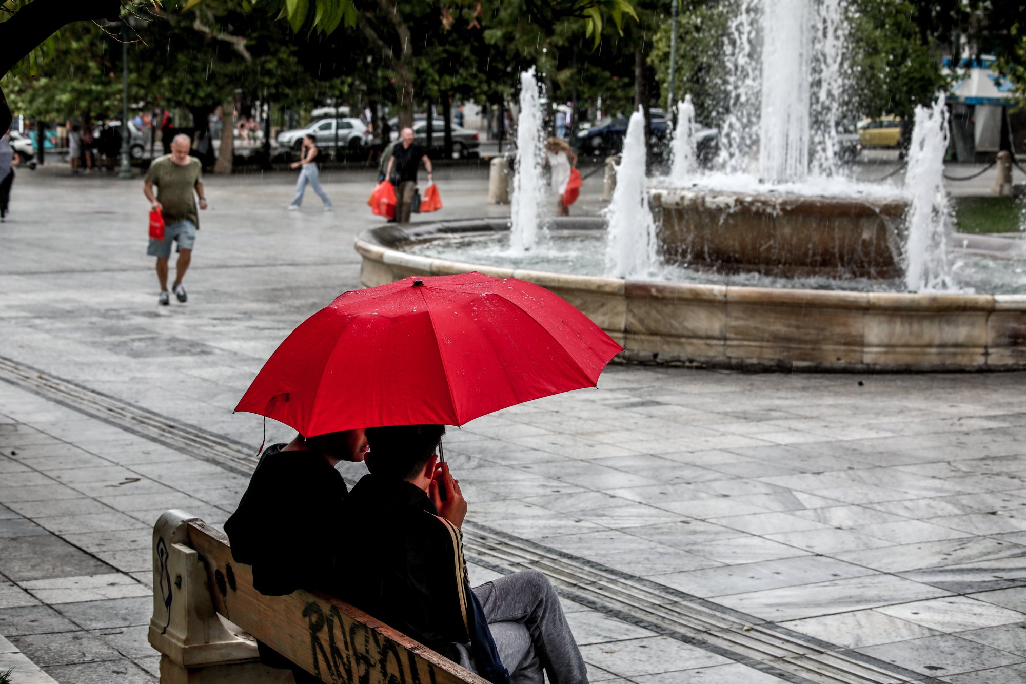 Καιρός: Σε ποιες περιοχές αναμένεται να σημειωθούν βροχές και καταιγίδες