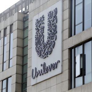 Unilever: Σε απολύσεις 75 εργαζομένων προχωρά η πολυεθνική στην Ελλάδα – Εθελουσία με αυξημένες αποζημιώσεις