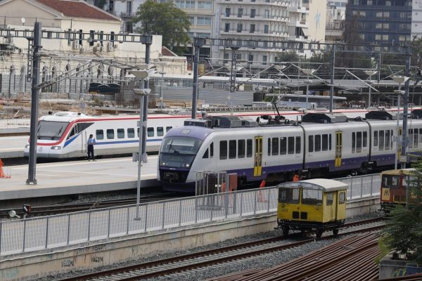 Ελληνικός σιδηρόδρομος: Στις μηνυτήριες αναφορές πετά τη μπάλα ο Σταϊκούρας για τα θέματα ασφάλειας