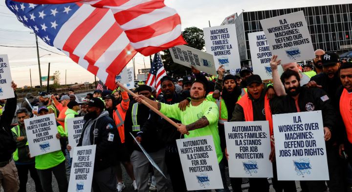 ΗΠΑ: Σταματάει η απεργία των λιμενεργατών – Κατ΄ αρχήν συμφωνία με την εργοδοσία