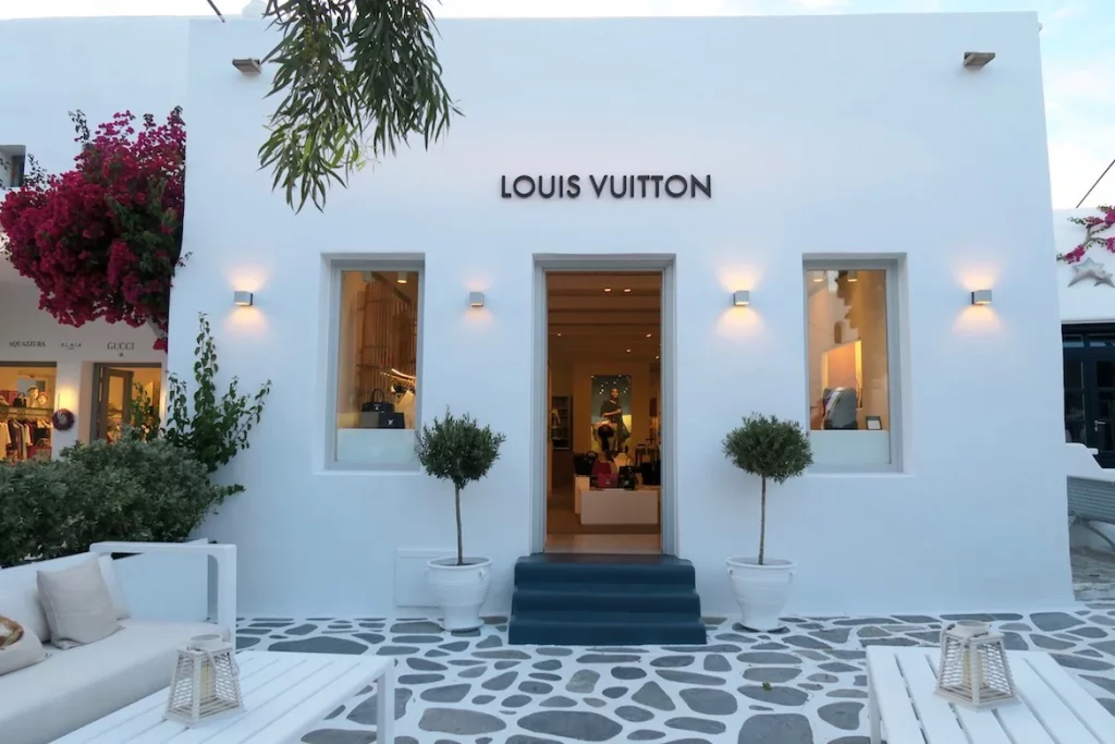 Louis Vuitton: Νέο ρεκόρ πωλήσεων στην Ελλάδα