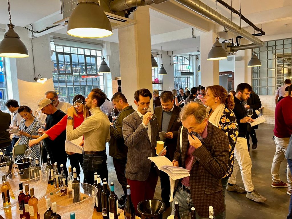 Greek Wine Association Promotes Greek Wine in the UK