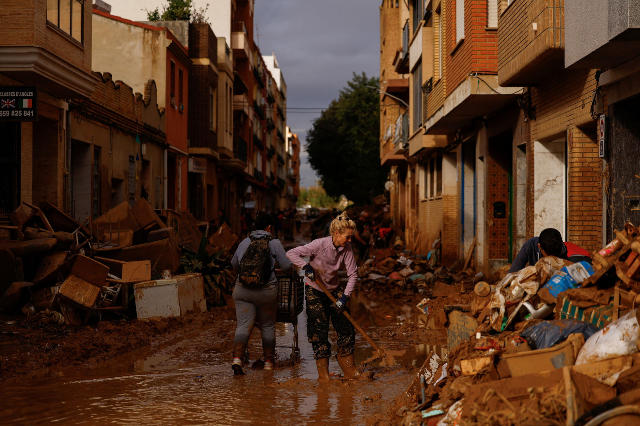 Ισπανία: Συνολικά 7.500 στρατιώτες αναπτύσσονται στις περιοχές που επλήγησαν