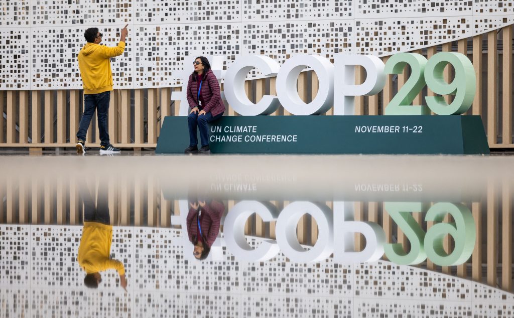 COP29: Γιατί πρέπει η Ελλάδα να δίνει χρήματα σε άλλες χώρες;